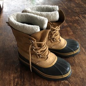 Sorel Waterproof Caribou Boots Size 8
